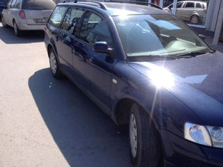 Dezmombrez  VW passat 2000 .Motor si cutie in stare buna 2.5 turbo