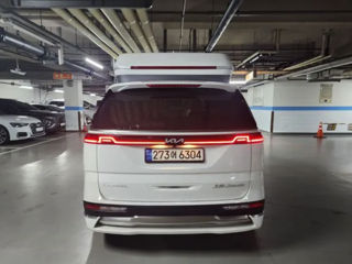 KIA Carnival foto 2