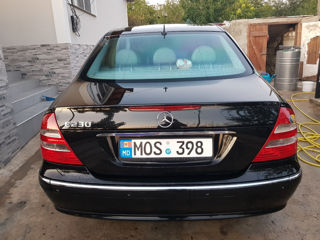 Mercedes E-Class foto 5