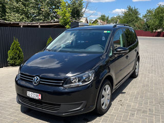 Volkswagen Touran foto 2