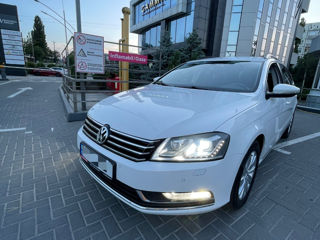 Volkswagen Passat foto 3