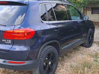 Volkswagen Tiguan foto 2