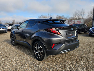 Toyota C-HR foto 2