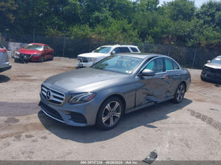 Mercedes E-Class foto 2