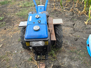 Se vinde motobloc,plug la T40 și cultivator foto 2