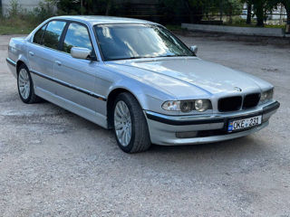 BMW 7 Series foto 3