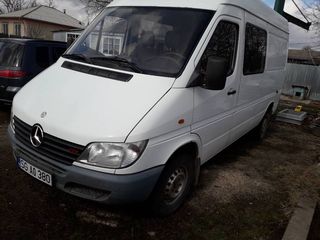 Mercedes Sprinter foto 1