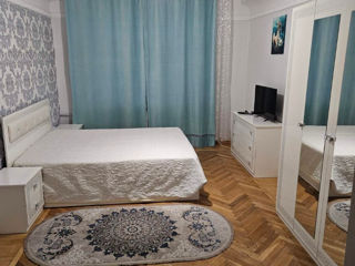 Apartament cu 2 camere, 65 m², Centru, Chișinău foto 2