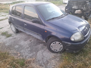 Renault (Reno) clio...Intreg sau piese foto 4