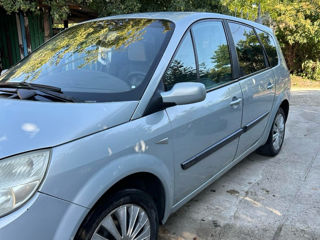 Renault Grand Scenic foto 4