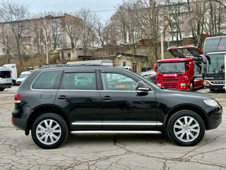 Volkswagen Touareg foto 6