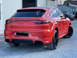 Porsche Cayenne Coupe foto 3