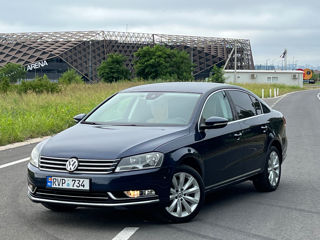 Volkswagen Passat foto 3