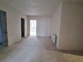 Apartament cu 2 camere, 76 m², Buiucani, Chișinău foto 2