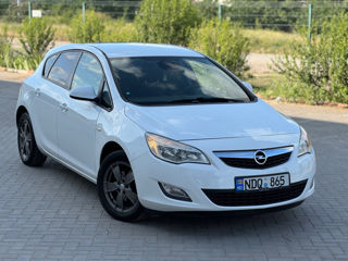 Opel Astra фото 0