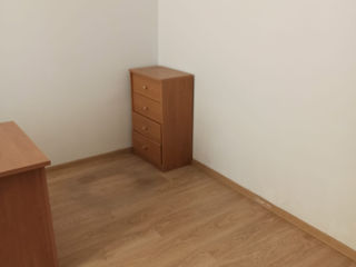 Vind mobilier pentru oficiu. foto 5