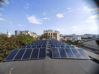 Efectuam lucrari de instalarea panourilor solare. foto 3