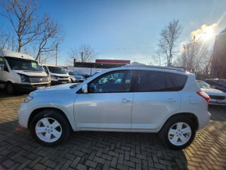 Toyota Rav 4 foto 2