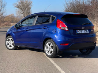 Ford Fiesta foto 3