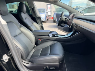 Tesla Model 3 foto 16