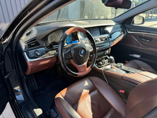 BMW 5 Series foto 4