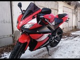 Yamaha YZF-R125 foto 2