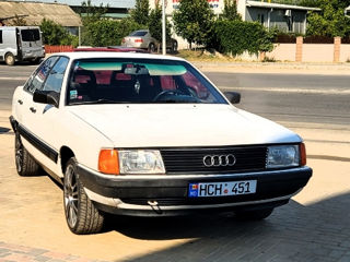 Audi 100 foto 2