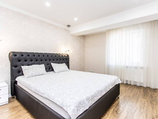 Apartament cu 2 camere, 77 m², Centru, Chișinău foto 6