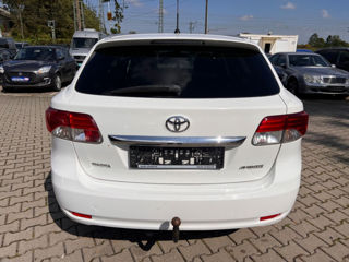 Toyota Avensis foto 5