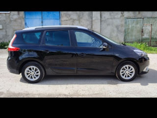 Renault Grand Scenic foto 6