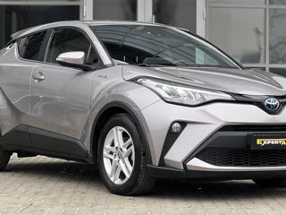 Toyota C-HR foto 2