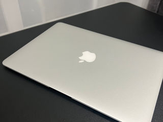 MacBook Air (13-inch, 2017) Processor 1,8 GHz Dual-Core, Memory8GB/ 128 GB foto 4