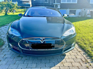 Tesla Model S foto 1