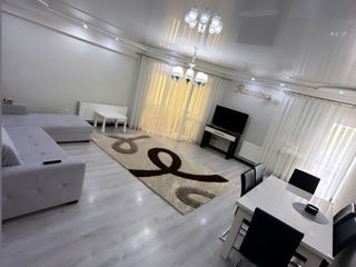 Apartament cu 2 camere, 90 m², Centru, Ialoveni