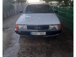 Audi 100