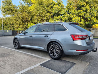 Skoda Superb foto 2