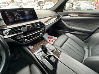 BMW 5 Series foto 15