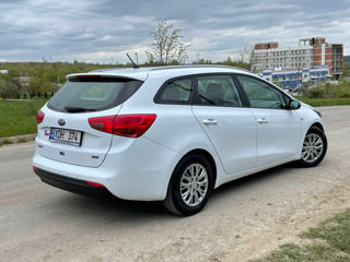 KIA Ceed Sw foto 3