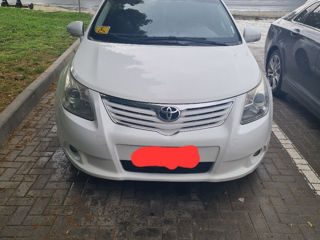 Toyota Avensis foto 1