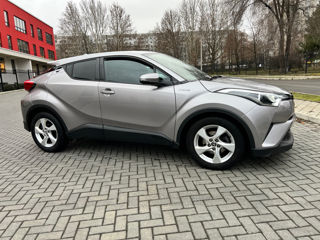 Toyota C-HR foto 8