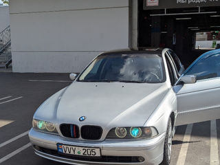 BMW 5 Series foto 2