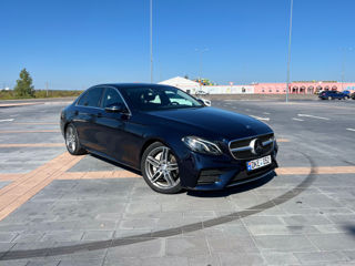 Mercedes E-Class foto 1