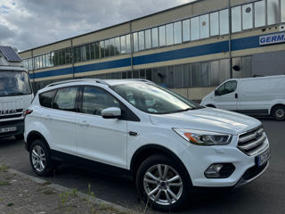 Ford Kuga foto 2