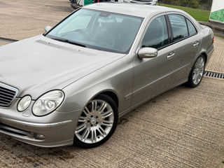 Mercedes E-Class foto 9