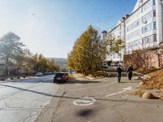 Chișinău Buiucani str. Ion Creangă. foto 2