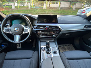 BMW 5 Series foto 4