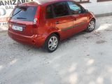 Ford Fiesta foto 2