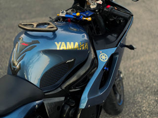 Yamaha R6 foto 2