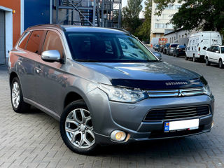 Mitsubishi Outlander foto 4