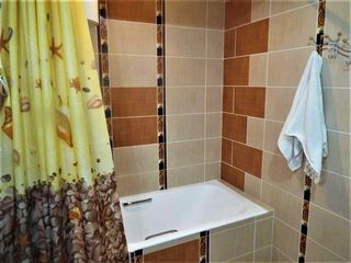 Se oferă spre chirie apartament cu 3 camere Sec. Centru str. Testimițeanu foto 7